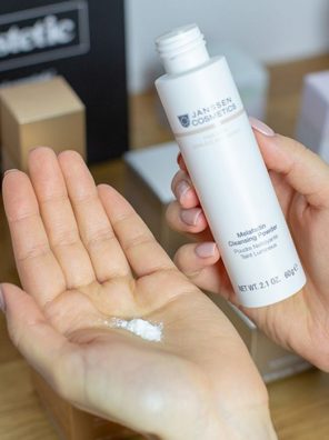 Melafadin cleansing powder.